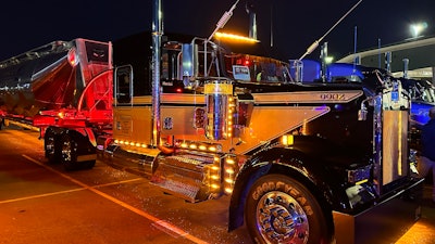 John McCormick's 2021 Kenworth W900L