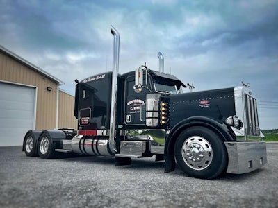 Clifford Hay II's 2007 Peterbilt 379 Legacy