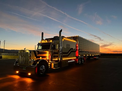 Michael Castaldi's 2003 Peterbilt 379 and 2010 Utility 3000R
