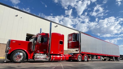 Blackjack Express 589 profile, with reefer trailer