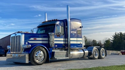 589 Peterbilt