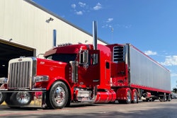 peterbilt 589