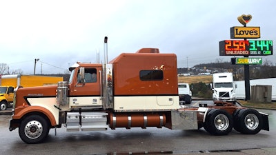 100-inch custom ATG sleeper on Jay Hosty's '22 Western Star