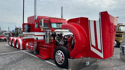 AN Transport's 2008 Kenworth W900L