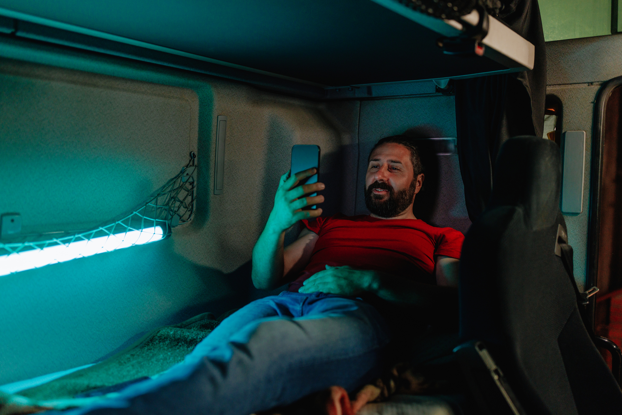 Driver Sleeper Getty Images 1398965826 632ca9ebaf7ab