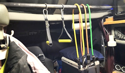 Pull-up bar in Kitzhaber's T600's sleeper