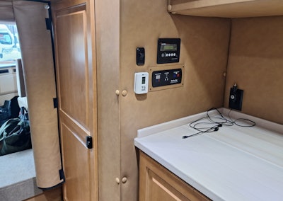 Hosty Western Star sleeper, passenger side, from rear