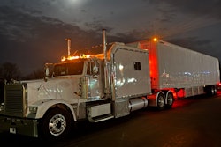 N. Scott White's 2007 Freightliner Classic XL