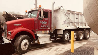Before photo of Hunter Hubbard's 2005 Kenworth W900