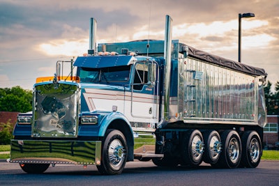 Hunter Hubbard's 2005 Kenworth W900
