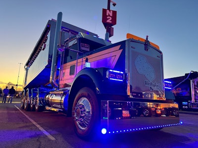 Hunter Hubbard's 2005 Kenworth W900