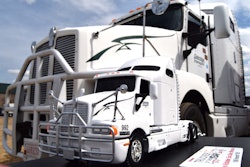 Alan Kitzhaber's T600 scale model, and the real thing