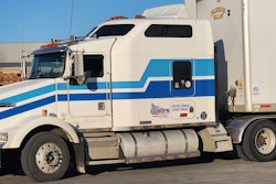 Chris DePuy's 2001 Kenworth T800