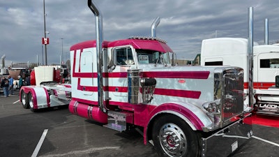 Greg Graham's 1979 Peterbilt 359