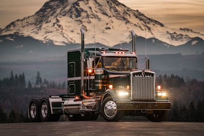 Kenworth W900 Legacy Edition