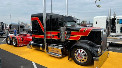Troy Massey's 2022 Kenworth W900