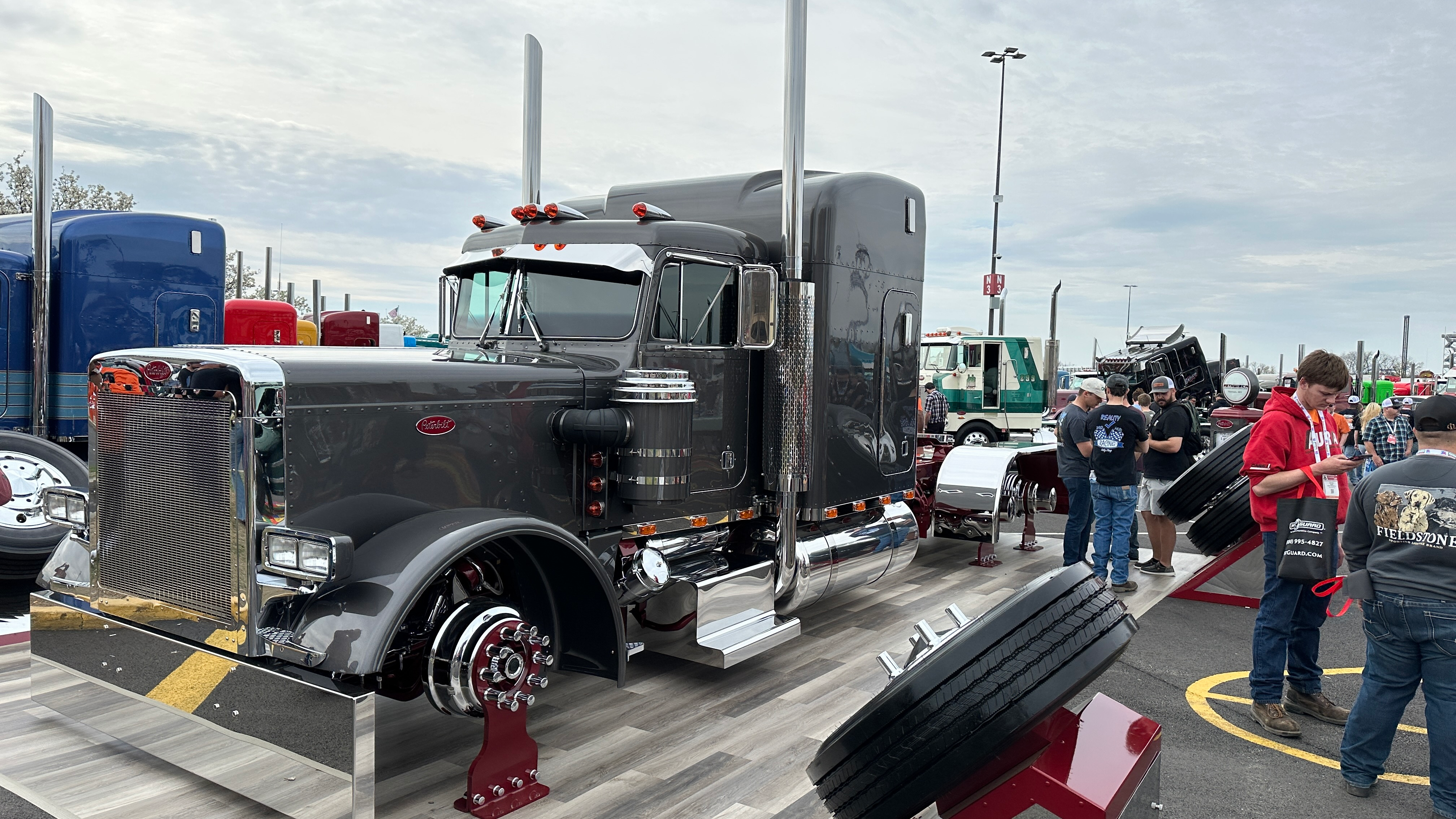 Luke Rethwisch's 1987 Peterbilt 359