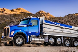 Kenworth T880S Performance Hood