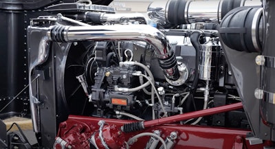 Cat 6NZ C15 in Luke Rethwisch's 1987 Peterbilt 359