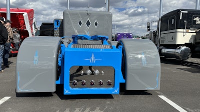 The rear fenders are from Shift Products.