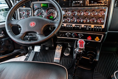W9 Legacy interior