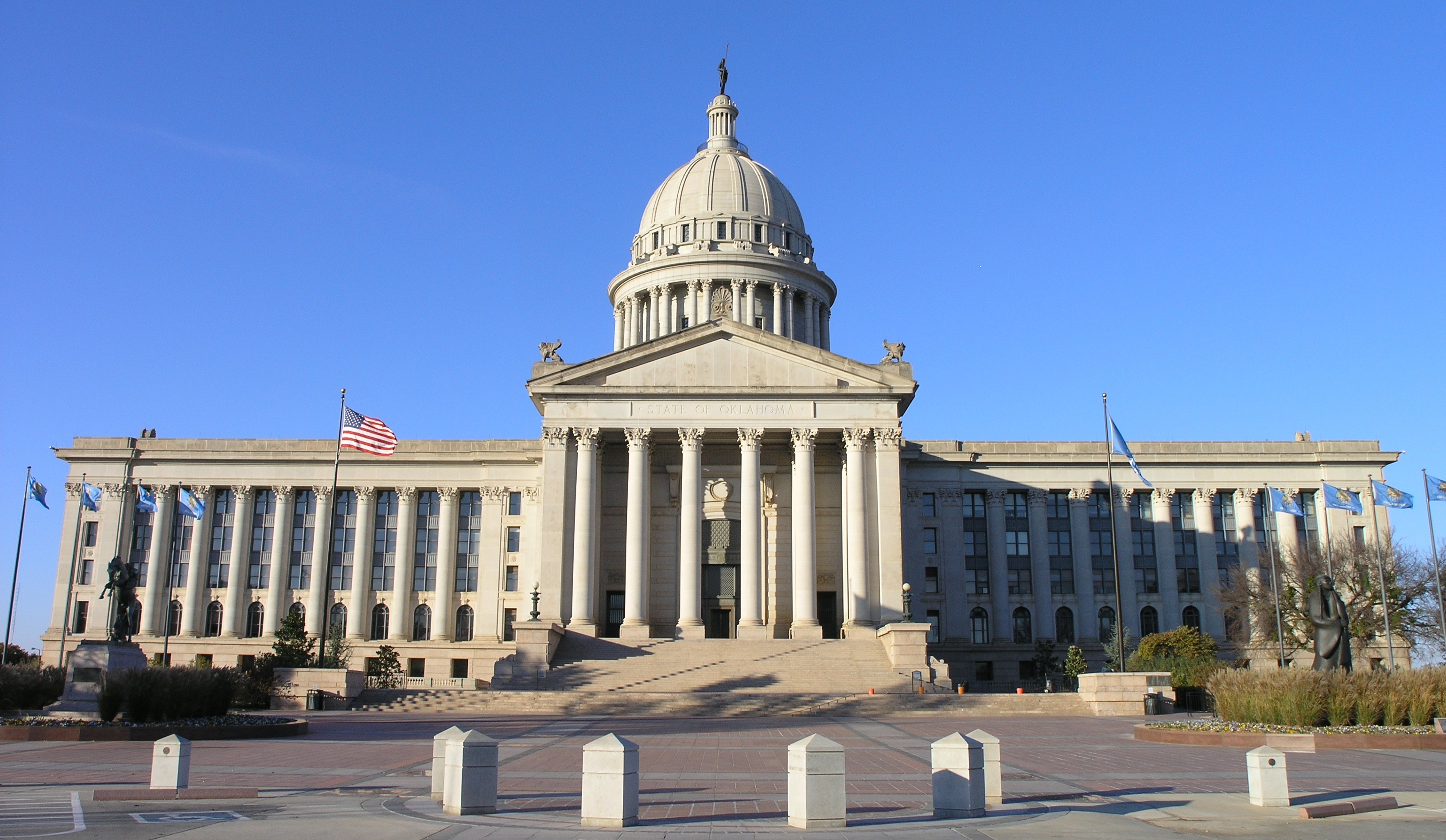 Central View Of Oklahoma Capitol Building