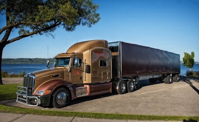 Owner-operator Schloo started by listing his 2016 Peterbilt 386 glider, Detroit Series 60-powered (and pictured here), at Truck Paper and other online outlets, including posting to Internet groups.