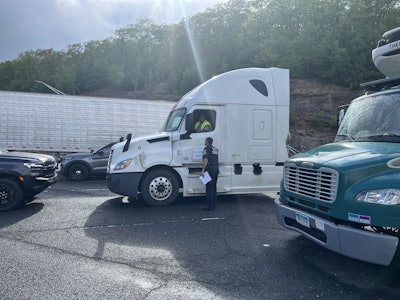 Such a taped-on printout can be a red flag for inspectors, too. Connecticut enforcement pulled in this truck with a paper printout of a DOT number affixed to the door.