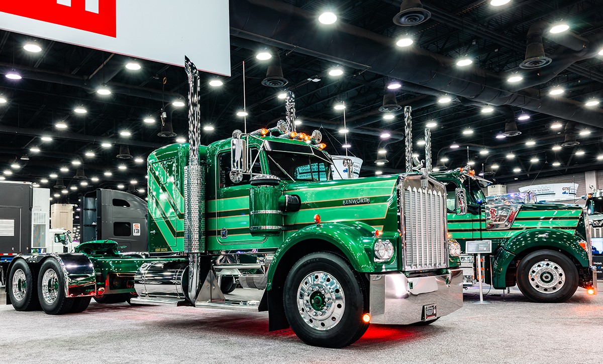 Going deeper on the Kenworth W900 Legacy Edition | Overdrive