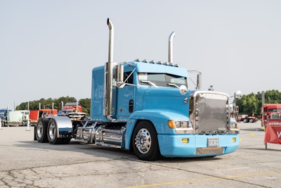 Raiko Graveran, Casselberry, Florida -- 1995 Freightliner FLD120