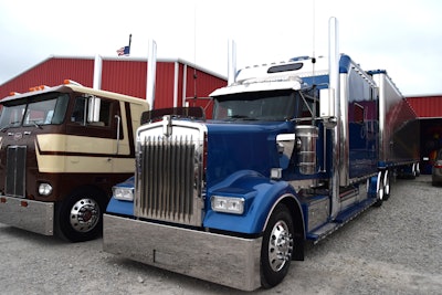 The 2003 KW was parked up next to a fan-favorite cabover at the Crossroads Truck Meet show -- stay tuned for more in the coming weeks about that project 1977 Peterbilt 352 of Coolie Callahan, son of the proprietor of longtime livestock hauler Criss Cross Trucking of Jacksonville, Missouri.