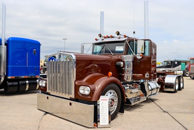 1st: Kyle Weaver of Wooster, Ohio -- 1981 Kenworth W900A