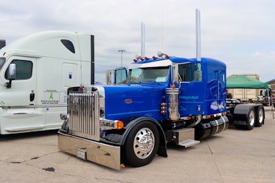1st: Nate Heiderscheit of Peosta, Iowa -- 2020 Peterbilt 389