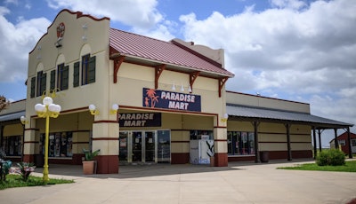 Truckers Paradise officially opened in Gainesville, Texas, on June 26, offering numerous amenities to truck drivers, including mobile fueling and a mobile truck wash, restaurants, lounges and much more. The truck stop is located at 4321 N Interstate 35, Gainesville, TX 76240.