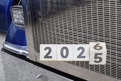 The grille featured here is that of owner-operator Lucas Zach's project 2017 Peterbilt 389, featured back in September at this link with its paired Timpte hopper.