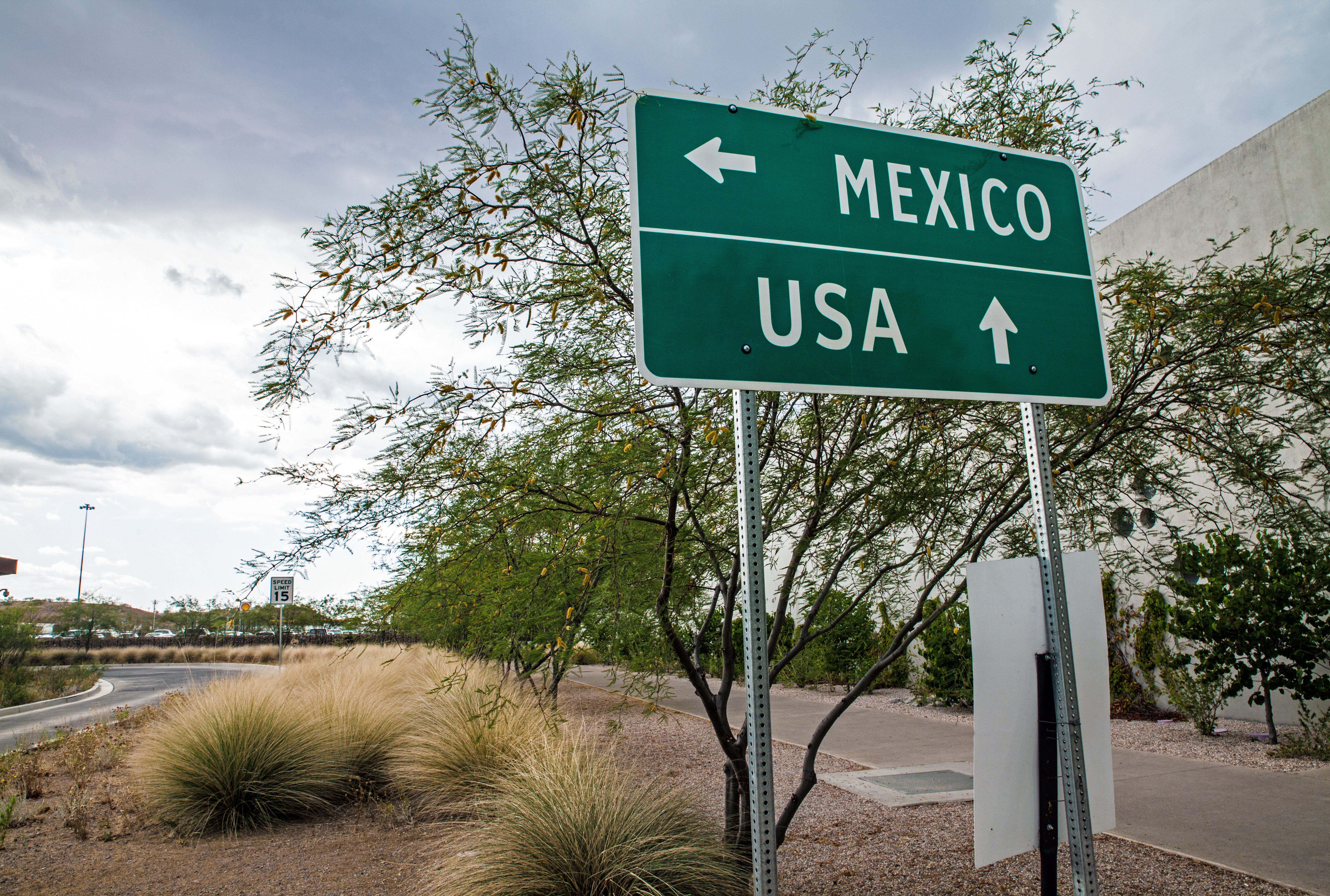 Usa Mexico Border Sign