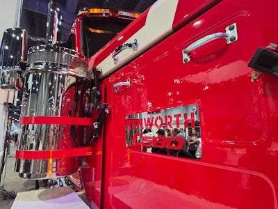 Standard dual 13-inch cowl-mounted ERA air cleaners offer high performance, ease of service, and classic Kenworth styling.