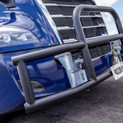 Retrac's new Tuff Guard XT and ProTec Edge XT grille guards are designed for Volvo's updated VNL models.