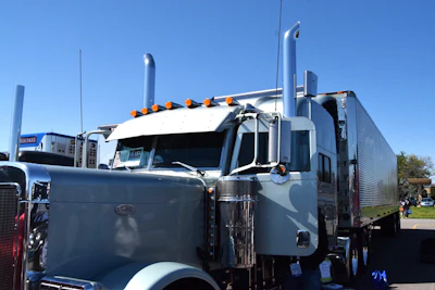 2007 Peterbilt 379