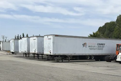 Trailers include dry vans and flatbeds in lengths ranging from 40 to 53 feet. In addition, open 'stretch deck' trailers extendable up to 65 feet are available.