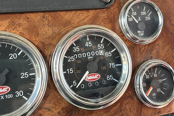 Love Odometer x H0 Q Jbcn Z8