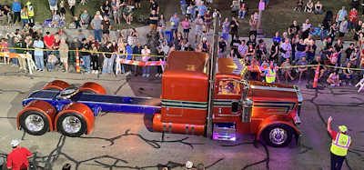 Today, Wertz pulls as G.B. Wertz LLC in the 2007 Peterbilt 379 featured here and in the video up top. The rig was one of about 50 trucks invited to Peterbilt's annual Pride & Class Parade last fall in Denton, Texas.