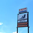 Dollys Tennessean Sign