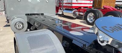 They didn't stop there, cleanly integrating additional speakers into the deckplate, I-panels and rear bumper. Find more views all around the rig in the video up top.