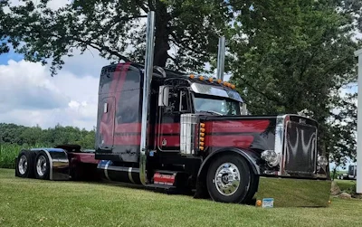 Justin Speece won the People’s Choice Award for his 2003 Peterbilt 379. He was selected virtually, with voting taking place online. For every People’s Choice vote cast this year, Shell Rotella donated $10 to the St. Christopher Truckers Relief Fund.