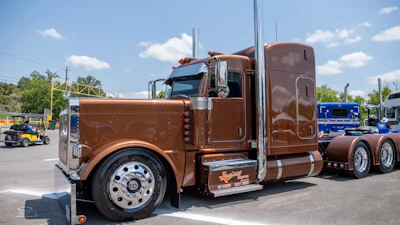 2nd: Randy Supak, 2018 Peterbilt 389