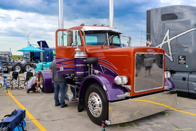 1st: Dan Brubaker of Sigourney, Iowa, 1980 Peterbilt 359