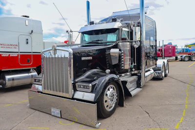 1st: Terry Young Jr. of Carterville, Missouri, 2015 Kenworth W900L, “Handling Business”