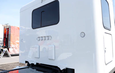 To help with visibility for four-wheelers maneuvering around the rig, two outside lights on the back of the cab double as turn signals. A car riding beside the truck will thus be able to see those lights with the rear signal out of view.
