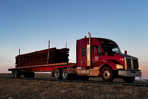Among Otto Transfer's all-Detroit-D13-powered trucks hauling poles in its specialized operation is this beauty of a Western Star.
